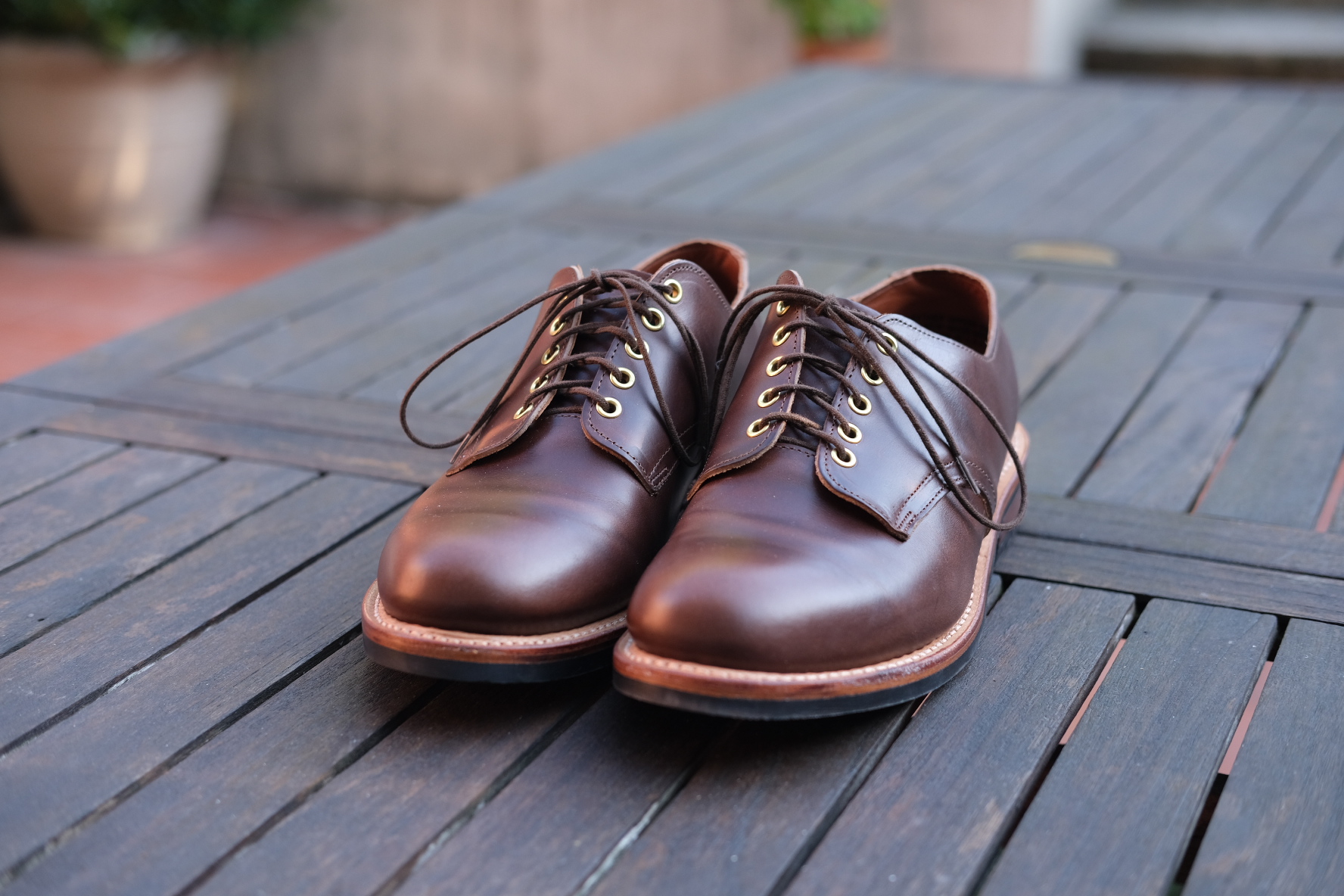 Round toe sales derby shoes
