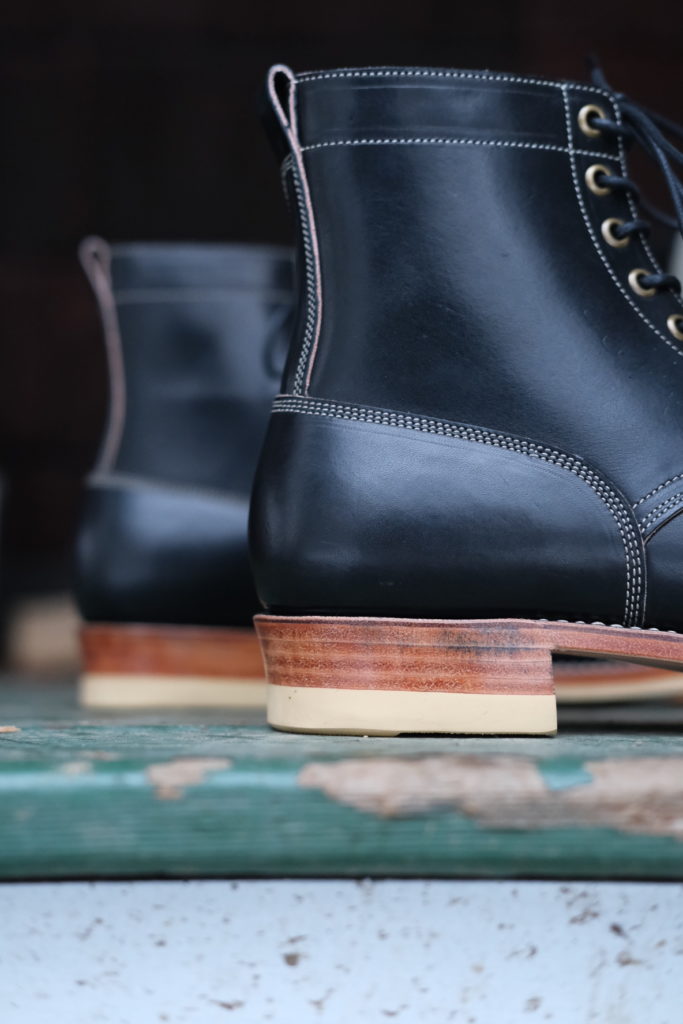 Onderhoud Handmade x Stitchdown—Wickett & Craig Black Traditional Harness Moc Toe Collab Boot