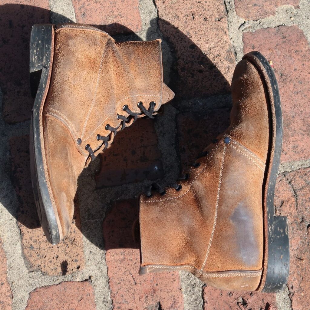 Unsung U 22-1 Slog Boot Horween English Tan Dublin Roughout patina thunderdome end
