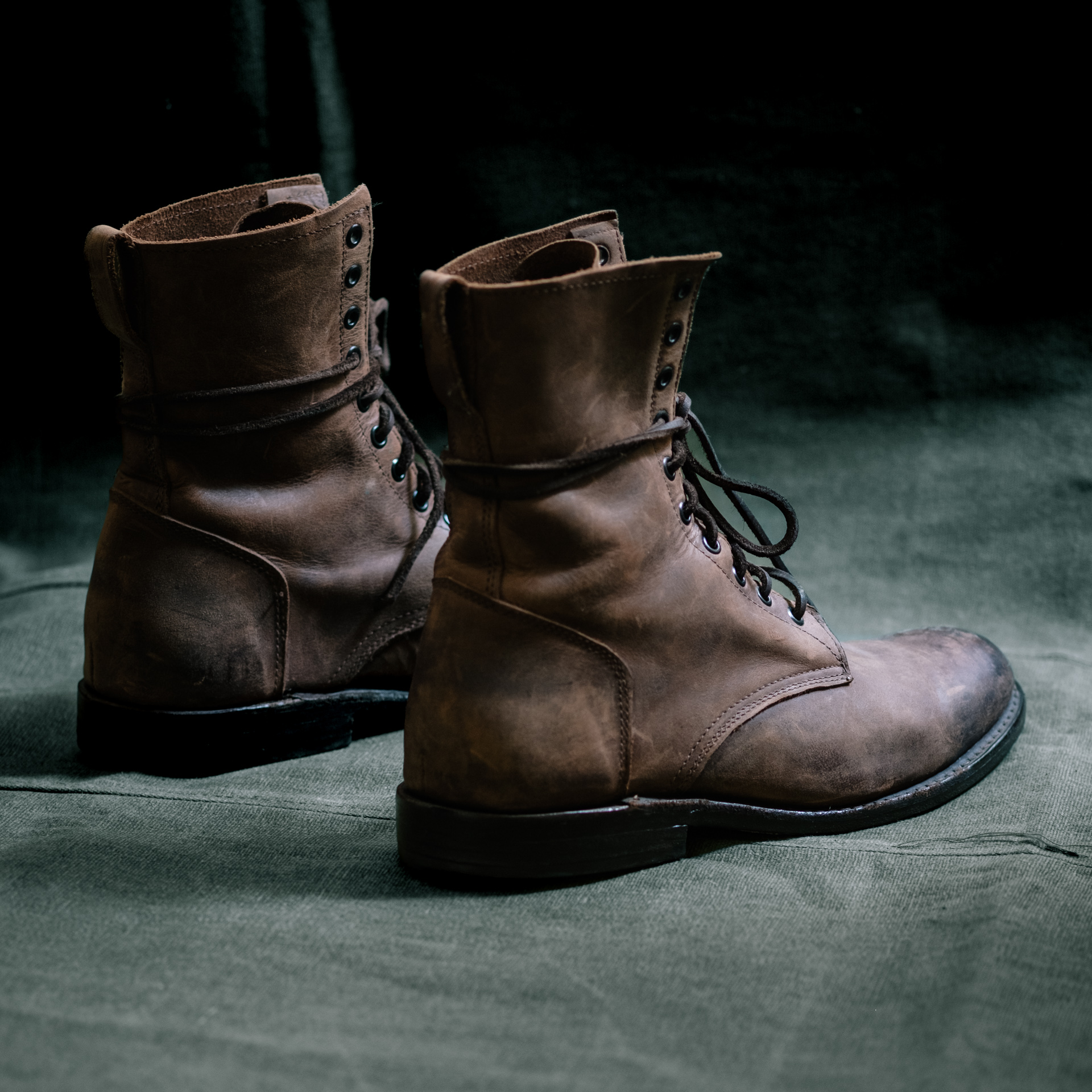 oak street bootmakers original trench boot