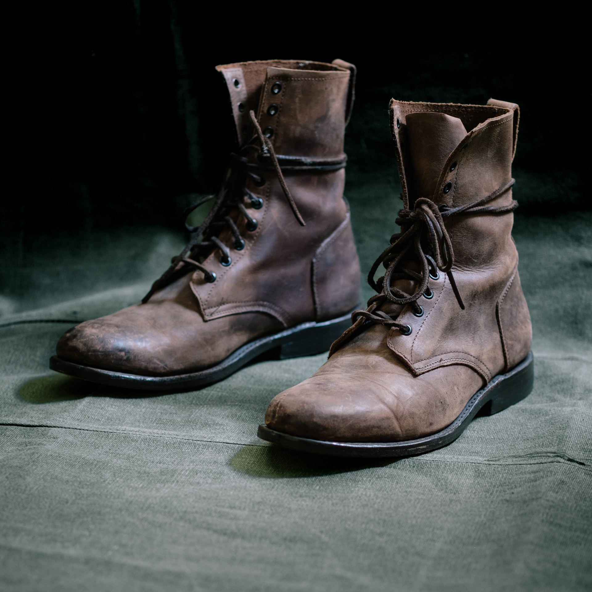 oak street bootmakers original trench boot