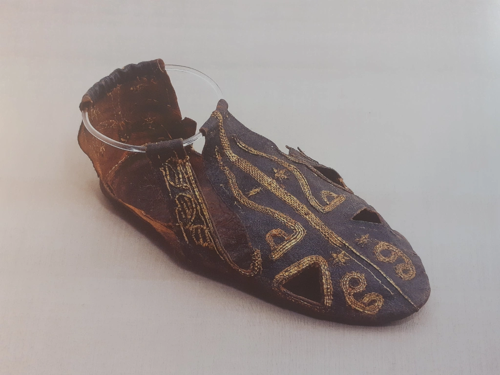 12th Century Turnshoe