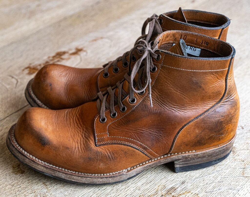 Viberg 310 Service Boot—Horween Raw Natural Wooly CXL