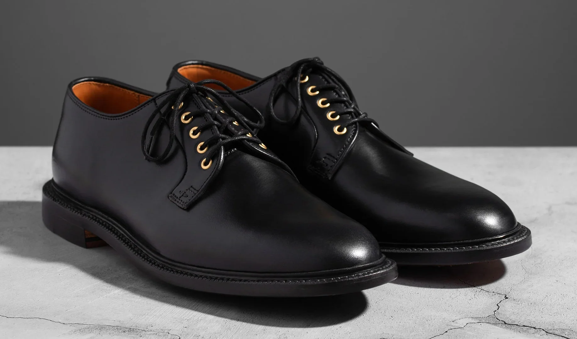 Grant Stone Plain Toe in Black Chromexcel